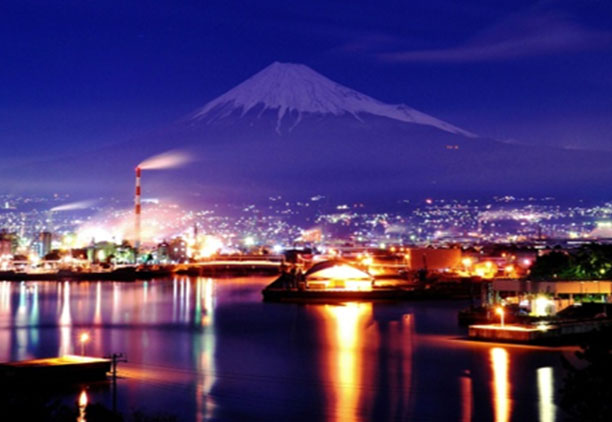 産業のまち富士市ならではの「工場夜景」