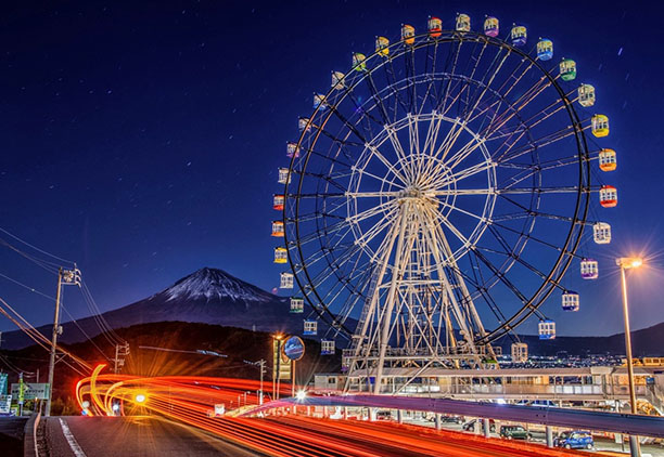年間利用者350万人超の人気スポット！「道の駅　富士川楽座」