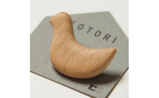 【選べる種類】KOTORIブローチ （ブナ / カリン） 2種類 鳩サブレー ブローチ アクセサリー ウッドブローチ 木 木製 北海道 北広島市