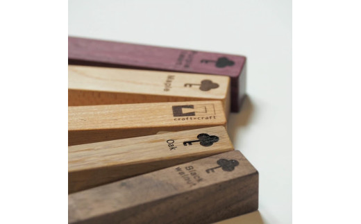 【選べる形】キーホルダー 「Wood Stick」 キーストラップ 木材 木 材料 端材 ホテルキー クローバー型 丸型 北海道 北広島市