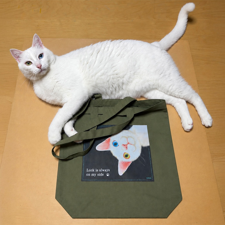 猫トートバッグ RIKA 愛猫 オッドアイ オリジナルイラストプレゼント ギフト カーキ ブラック かわいい 可愛い オシャレ おしゃれ お祝い 誕生日 ねこ ネコ 雑貨 ３６E