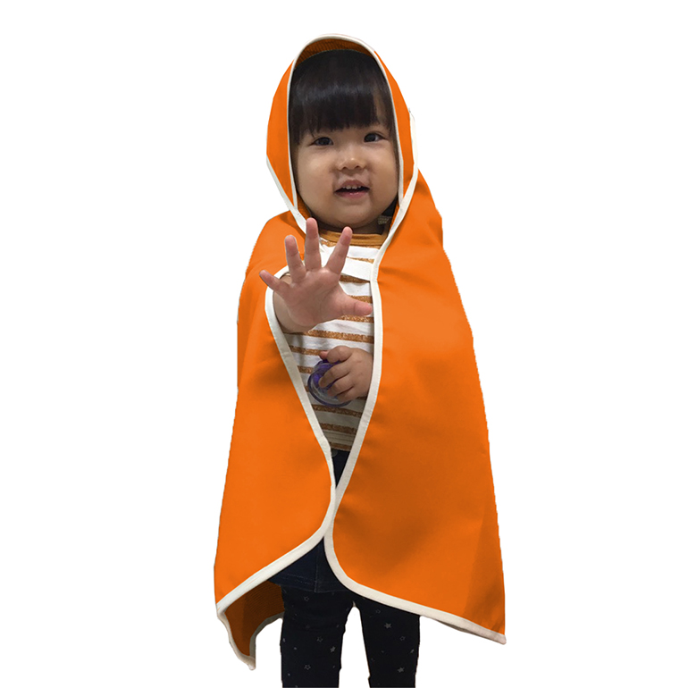 EVACKiDS 避難用防炎・防寒おくるみ オレンジ 避難用 緊急 災害用 保育 防災用品 防炎 蓄熱 保温 フード ケープ ブランケット 新生児〜大人 74-CB
