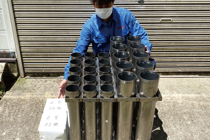 プライベート 花火 2号玉×50発&3号玉×15発&4号玉×10発 計75発【打上場所は宝達志水町内限定】[能登煙火 石川県 宝達志水町 38600094]