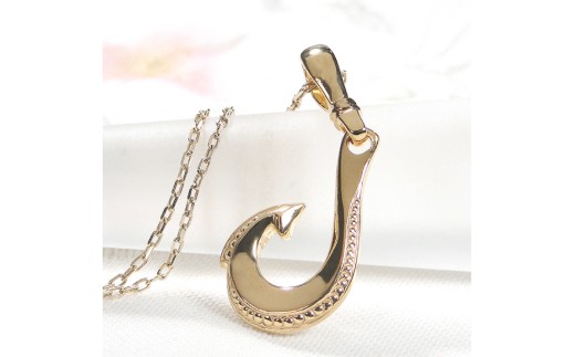 ハワイアン ネックレス K18YG イエローゴールド ダイヤモンド 0.06ct フィッシュフック ペンダント 釣り針 リバーシブル 【f067-k18yg】 [オーダーメイドジュエリーメイ 山梨県 韮崎市 20745086]