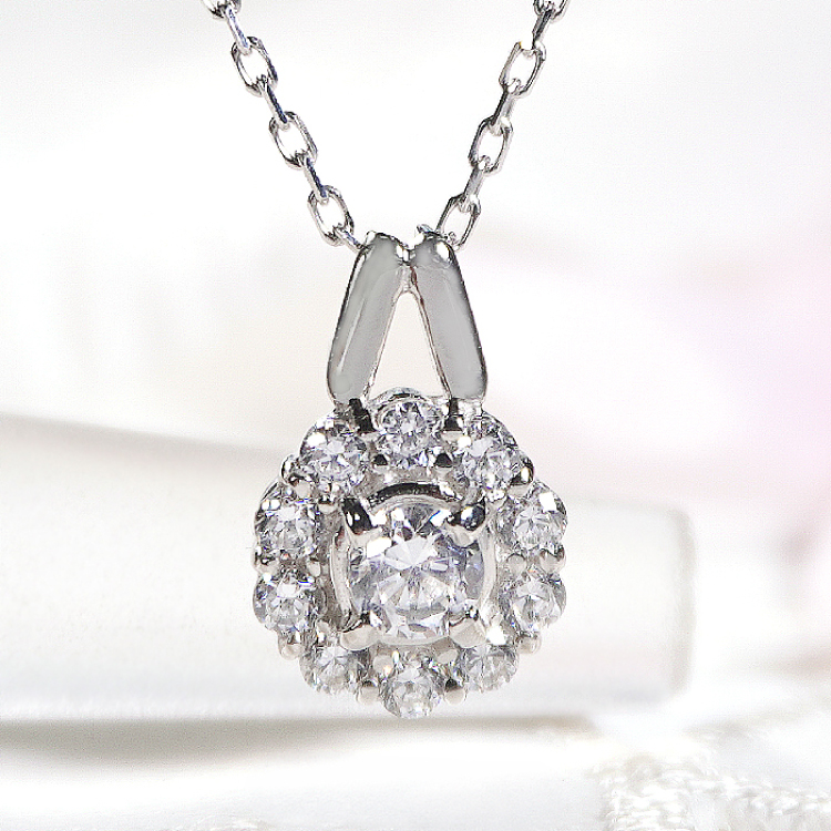 ネックレス プラチナ PT900 ダイヤモンド 0.35ct 取り巻き フラワー ペンダント 【f218-pt】 [オーダーメイドジュエリーメイ 山梨県 韮崎市 20745463] アクセサリー アクセ レディースアクセサリー レディース ジュエリー ダイヤ 宝石 かわいい チェーン
