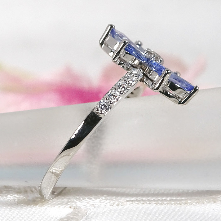 指輪 プラチナ Pt900 タンザナイト マーキス フラワー ダイヤモンド 0.17ct レディース 5〜16号 花 カラーストーン 誕生石 ジュエリー 【 f301-ta-pt 】 [オーダーメイドジュエリーメイ 山梨県 韮崎市 20745621] リング 大人ジュエリー プラチナリング デザインリング