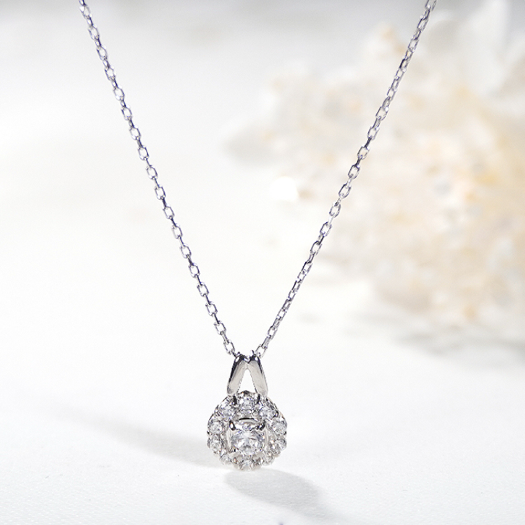 ネックレス プラチナ PT900 ダイヤモンド 0.35ct 取り巻き フラワー ペンダント 【f218-pt】 [オーダーメイドジュエリーメイ 山梨県 韮崎市 20745463] アクセサリー アクセ レディースアクセサリー レディース ジュエリー ダイヤ 宝石 かわいい チェーン