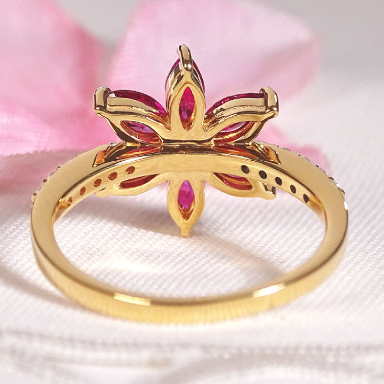 指輪 K18YG イエローゴールド ルビー マーキス フラワー ダイヤモンド 0.17ct レディース 5〜16号 花 カラーストーン 誕生石 ジュエリー 【 f301-ru-k18yg 】[オーダーメイドジュエリーメイ 山梨県 韮崎市 20745622] リング 大人ジュエリー デザインリング