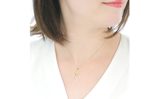 ネックレス PT900 K18YG コンビ【0.33ct】 ダイヤモンド イエローゴールド プラチナ リーフ ペンダント 葉 雫 ドロップ レディース 【f263-ygpt】 [株式会社オーダーメイドジュエリーメイ 山梨県 韮崎市 20742671] アクセサリー アクセ  ジュエリー ダイヤ レディース
