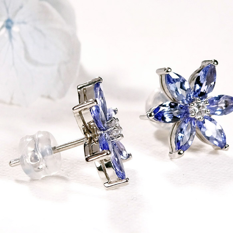 ピアス プラチナ PT900 タンザナイト マーキス 花 ダイヤモンド 0.06ct【 f306-ta-pt 】 [オーダーメイドジュエリーメイ 山梨県 韮崎市 20745626] スタッドピアス 大人ジュエリー フラワーモチーフ カラーストーン 誕生石 Wロックキャッチ付き ジュエリー