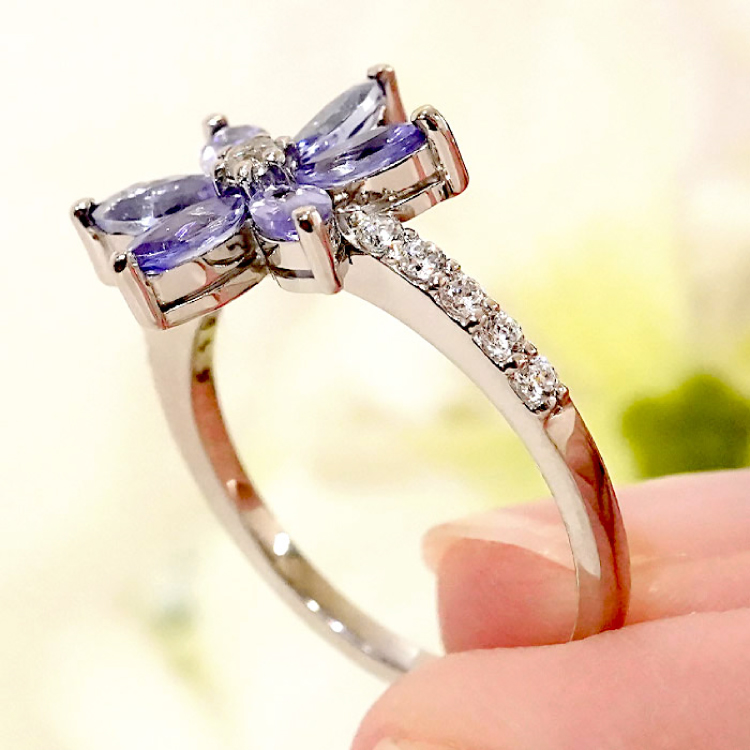 指輪 プラチナ Pt900 タンザナイト マーキス フラワー ダイヤモンド 0.17ct レディース 5〜16号 花 カラーストーン 誕生石 ジュエリー 【 f301-ta-pt 】 [オーダーメイドジュエリーメイ 山梨県 韮崎市 20745621] リング 大人ジュエリー プラチナリング デザインリング