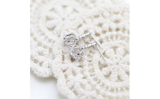 ピアス スタッドピアス プラチナ PT900 ダイヤモンド 0.24ct 王冠 クラウン モチーフ 揺れるピアス レディース アクセサリー アクセ ジュエリー 【f092-pt】 [オーダーメイドジュエリーメイ 山梨県 韮崎市 20745205]