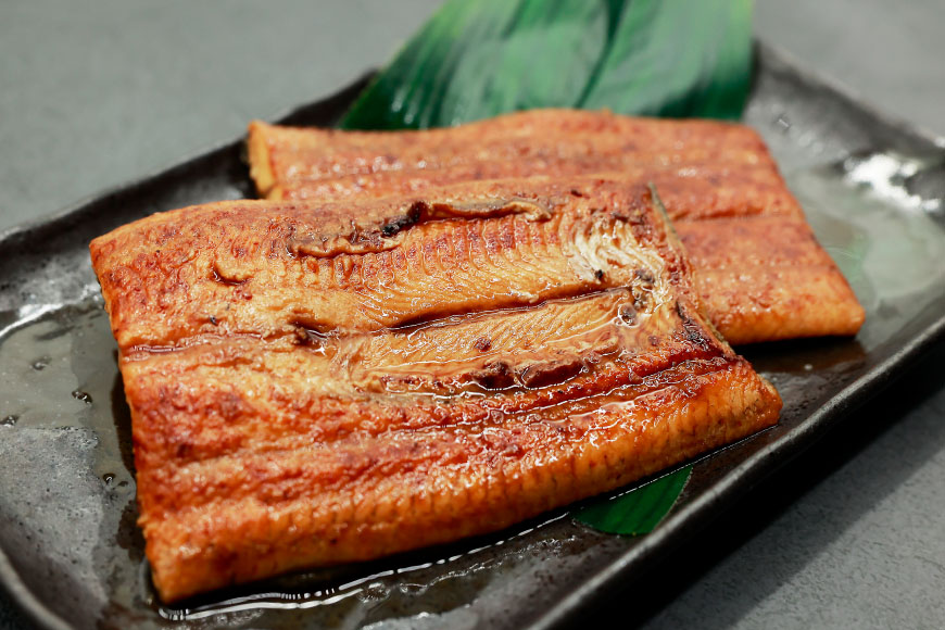 うなぎ 国産 うなぎ蒲焼セット カット4P (80g×4P 小袋たれ山椒付×4P) [静岡うなぎ漁業協同組合 静岡県 吉田町 22424688] 静岡県産 吉田町産 鰻 ウナギ 蒲焼き 蒲焼 かば焼き カバヤキ 真空パック 冷凍 うなぎ うな丼 うな重 鰻重 土用の丑の日 丑の日
