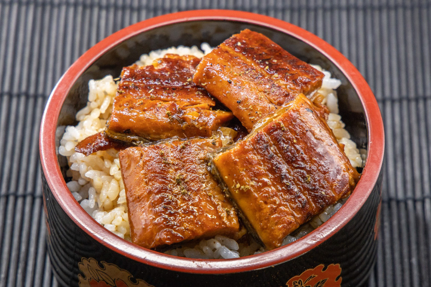 うなぎ 国産 訳あり 常温 蒲焼 定期便 レトルト 70g 1パック 6回 総計420g タレ 山椒 付き [マルニうなぎ加工 静岡県 吉田町 22424471] 鰻 ウナギ 蒲焼き うなぎ蒲焼 うなぎ蒲焼き 鰻蒲焼き ウナギ蒲焼き 国産うなぎ蒲焼き unagi 常温保存 ◎