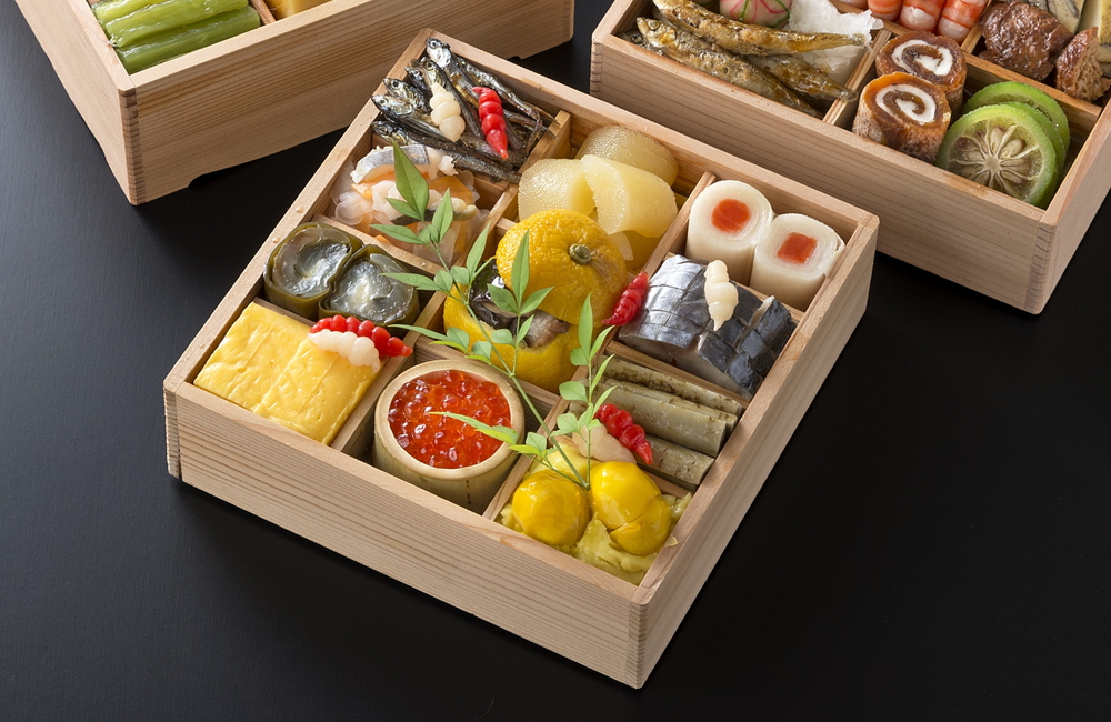 迎春おせち「和三段重」ホテルプラザ勝川謹製【冷蔵発送】 | ホテル おせち お正月 三段重 三段おせち 手作り 冷蔵 和風 3?4人用 名古屋 謹製おせち お取り寄せ おせち料理 勝川 Japanese New Year Food 愛知県 春日井市 ※北海道・青森・岩手・秋田・福岡・佐賀・熊本・長崎・鹿児島・大分・宮崎・沖縄、その他離島へのお届けはできません。 ※2025年12月31日にお届け