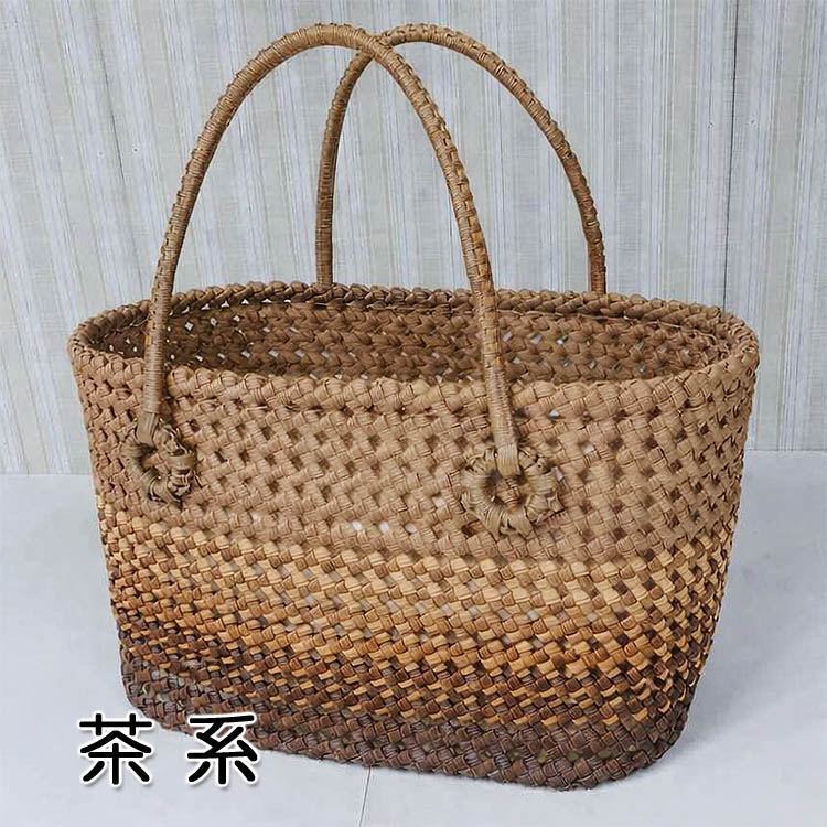 紙バンドで編んだワンちゃんバスケット（完成品）