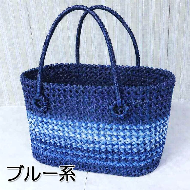 紙バンドで編んだワンちゃんバスケット（完成品）