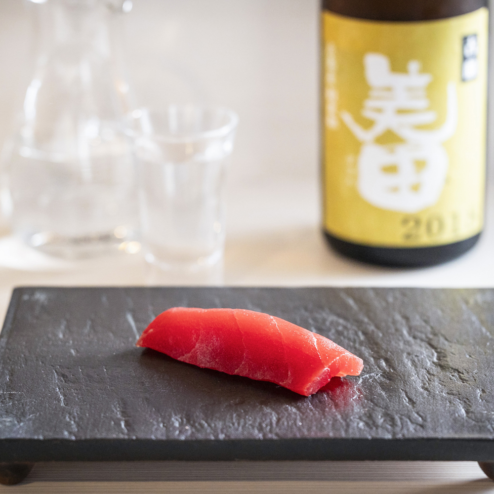 たかぎ 食事券 ￥40,000（10,000円分×4枚）
【食事券　寿司　コース　おまかせ　和食　ミシュラン　ビブグルマン　おいしい　ギフト　ディナー　プレゼント
グルメ　おすすめ　家族　カップル　ペア　記念日　チケット　三重　四日市市　四日市　ふるさと納税】