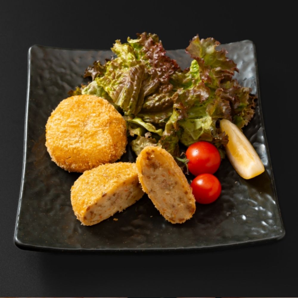 精肉店の直営焼肉【焼肉大剛】人気コロッケ三兄弟！噛むほどに旨い！極旨 【牛タン】コロッケ （10個入り）【牛たん 牛タン 冷凍便 おすすめ 人気 ランキング 冷凍 詰め合わせ 大容量 冷凍食品 手作り 揚げるだけ お惣菜 国産 業務用 牛肉 じゃがいも 野菜 名店 お弁当 夕食 おかず 子ども 喜ぶ 簡単調理 ストック 三重県 四日市市 ふるさと納税】