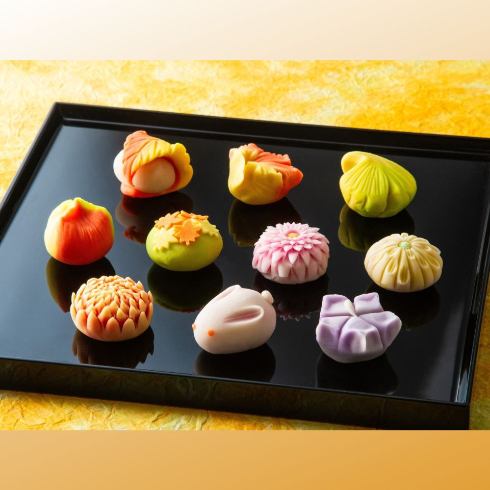 【スイーツ】ずーっと、眺めていたくなりますが、お早目にお召し上がりください。「夢菓子工房ことよ」季節の練り切り菓子 秋篇10個