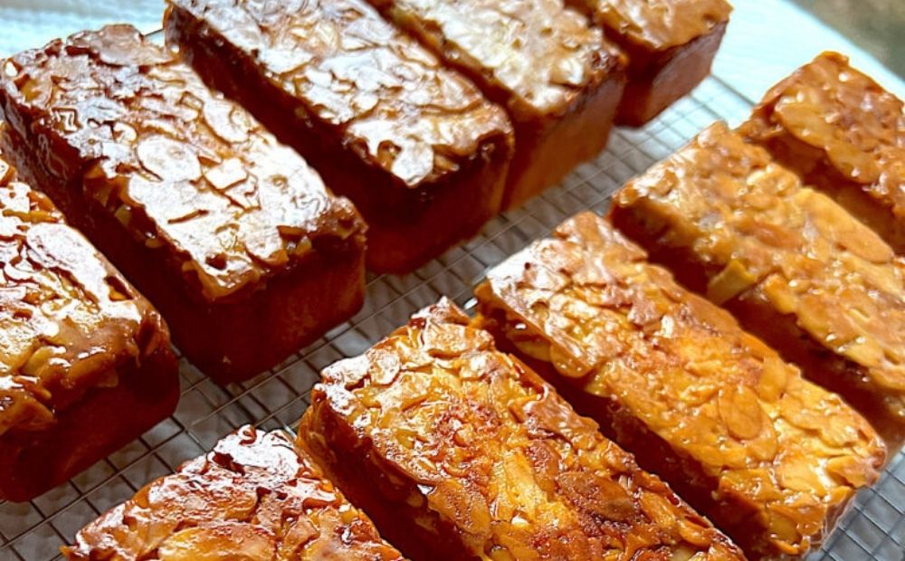 保存料・着色料は使用せず、三重県産高級小麦粉を使ったHideka.5のパウンドケーキ　キャラメルソルトフロランタン　フルサイズ1本　Hideka.5【パウンドケーキ お取り寄せ グルメ スイーツ お菓子 おやつ 洋菓子 ケーキ キャラメル ソルト フロランタン ギフト 贈り物 三重県 四日市市 四日市】