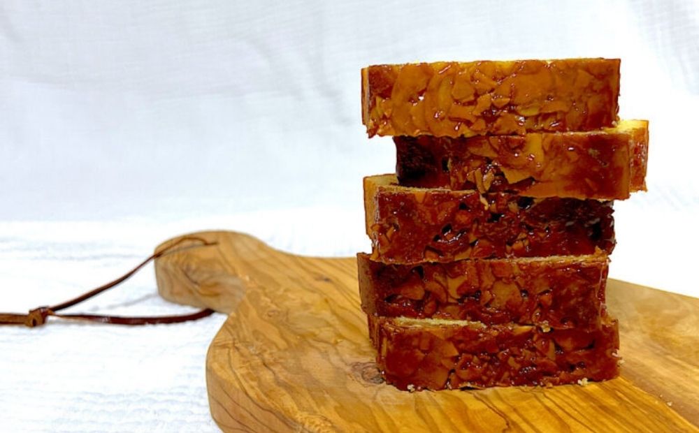 保存料・着色料は使用せず、三重県産高級小麦粉を使ったHideka.5のパウンドケーキ　キャラメルソルトフロランタン　フルサイズ1本　Hideka.5【パウンドケーキ お取り寄せ グルメ スイーツ お菓子 おやつ 洋菓子 ケーキ キャラメル ソルト フロランタン ギフト 贈り物 三重県 四日市市 四日市】