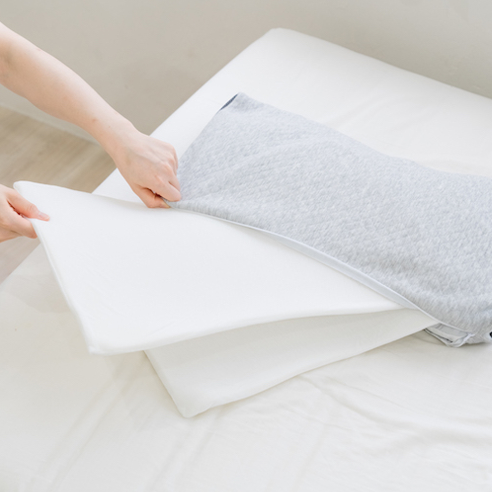 高さを3段階で簡単に変えられるので、自分ならではのベストポジションが得られる！セルフフィッティング枕「3段階に高さ調整できる 寝返りしやすい首もとフィットそば殻まくら」
【快眠、枕、睡眠、そば、寝心地、サポート、寝具、ベッド、おすすめ、こだわり、日本製、ふるさと納税、三重県、四日市市】