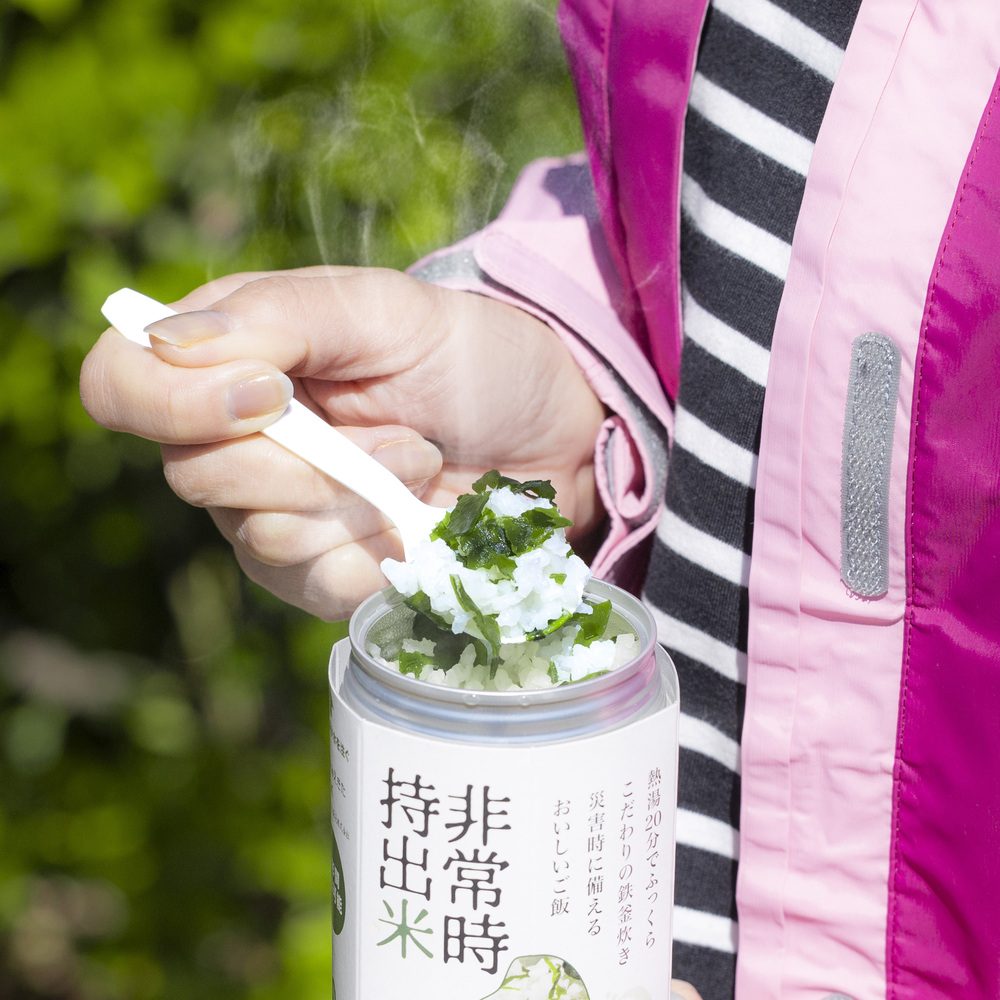 キャンプでも便利！ 長期保存 ！ 非常時持出米24缶 わかめごはん（製造日から８年）［ 災害 災害時米 防災 備蓄 備蓄米 非常 非常時 非常米 非常食 米 ごはん わかめ 一人暮らし お湯 お湯だけ 水 水だけ 賞味期限 保存米 保存食 ］