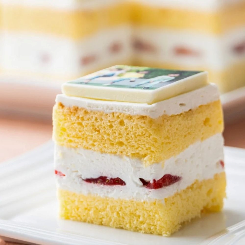 【スイーツ】お気に入りの写真をホワイトチョコにプリント！オリジナルの美味しいケーキを。 25ピース アルバムケーキ