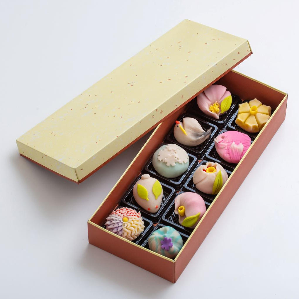 【スイーツ】ずーっと、眺めていたくなりますが、お早目にお召し上がりください。「夢菓子工房ことよ」季節の練り切り菓子 冬篇10個