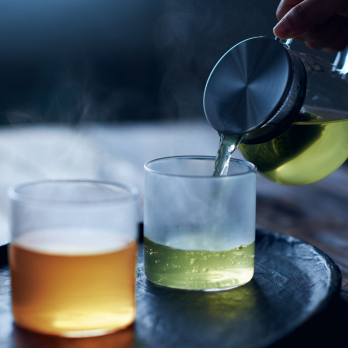 京玄米茶　上ル入ル (東西) ティーバッグ（東4g×15袋　西4g×15袋）〈お茶 茶 玄米茶 煎茶 緑茶 宇治茶 甜茶 茎ほうじ茶 ほうじ茶 ティーバッグ 炒り餅 若蒸し ブレンド 飲料〉56210349